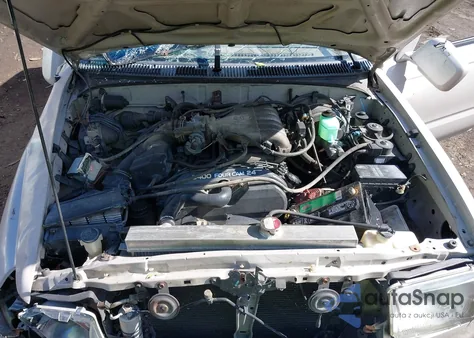 1997 Toyota 4Runner Sr5 V6 from USA, damaged, VIN JT3HN86R9V0099602